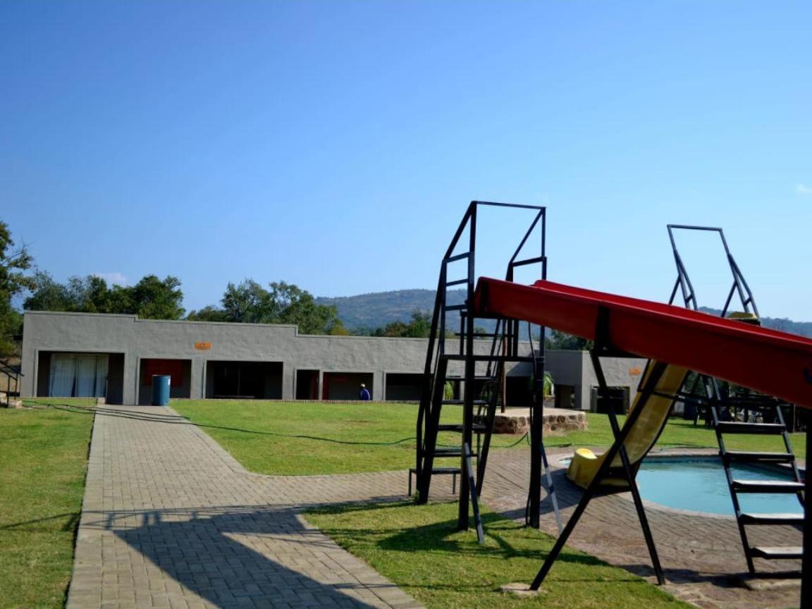 Thandabantu Game Lodge Roossenekal Exterior photo