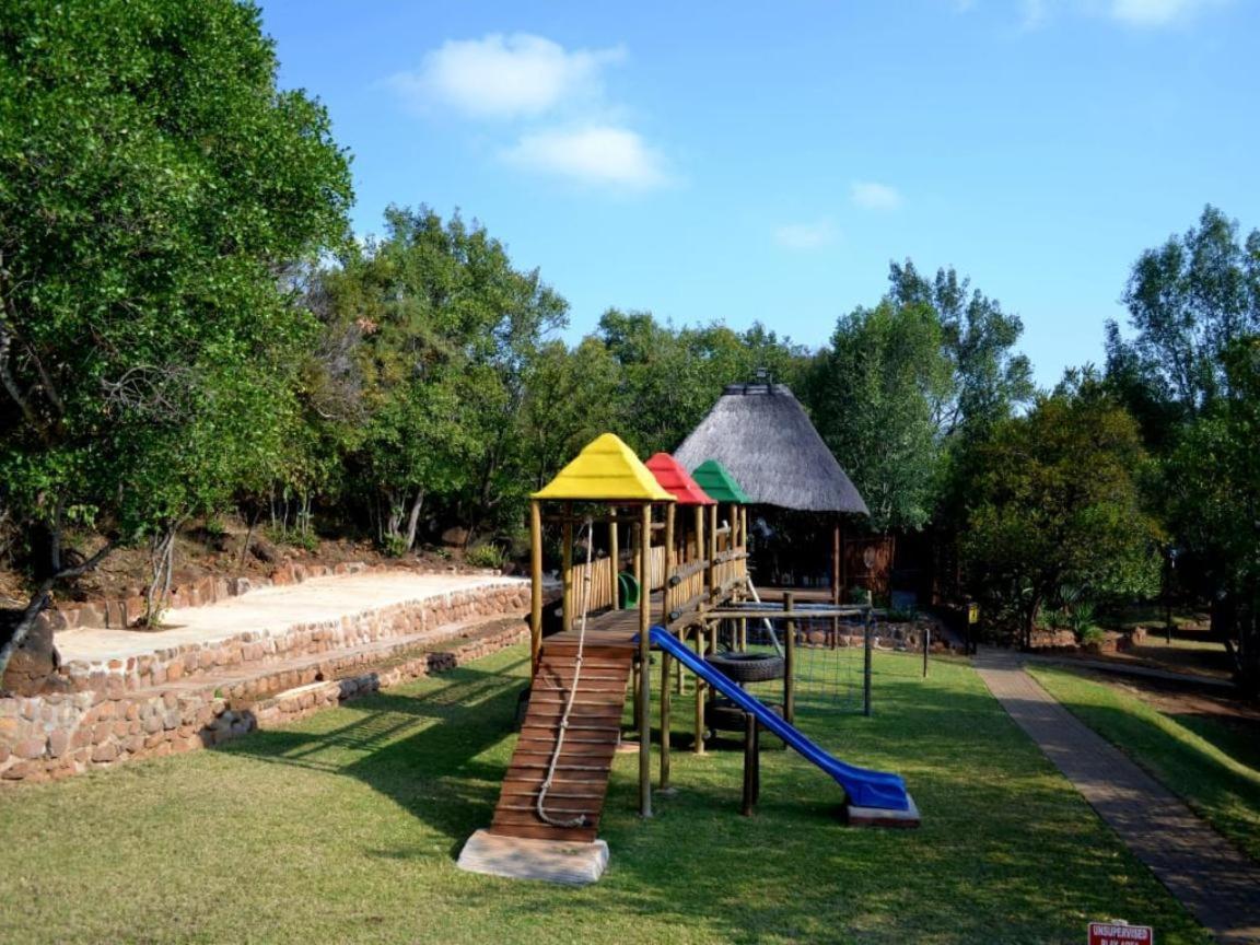 Thandabantu Game Lodge Roossenekal Exterior photo