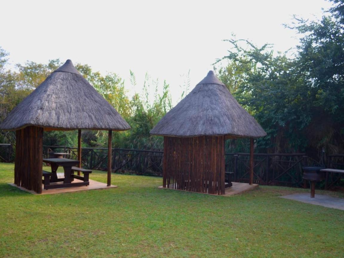 Thandabantu Game Lodge Roossenekal Exterior photo