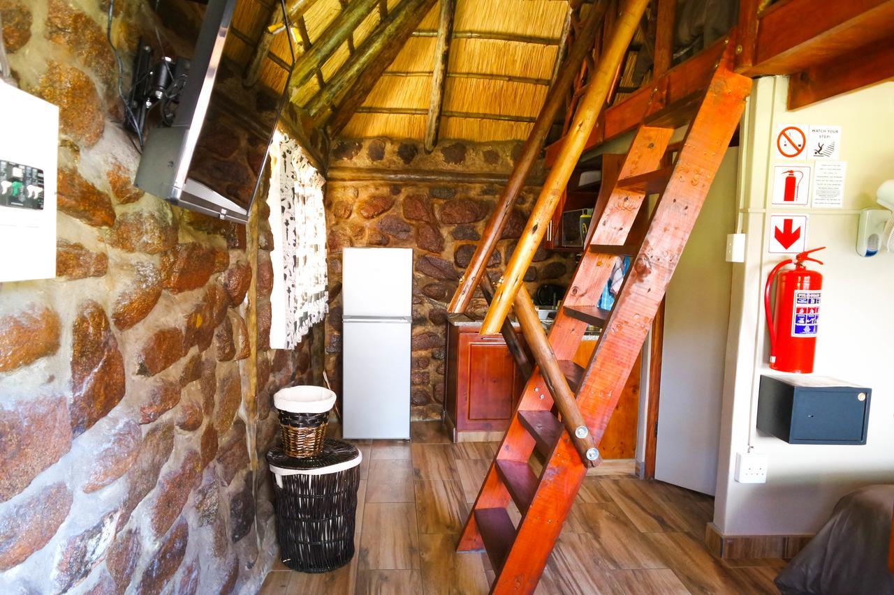 Thandabantu Game Lodge Roossenekal Exterior photo