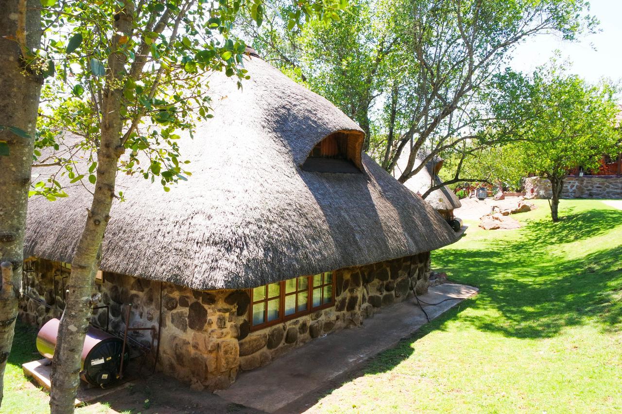 Thandabantu Game Lodge Roossenekal Exterior photo
