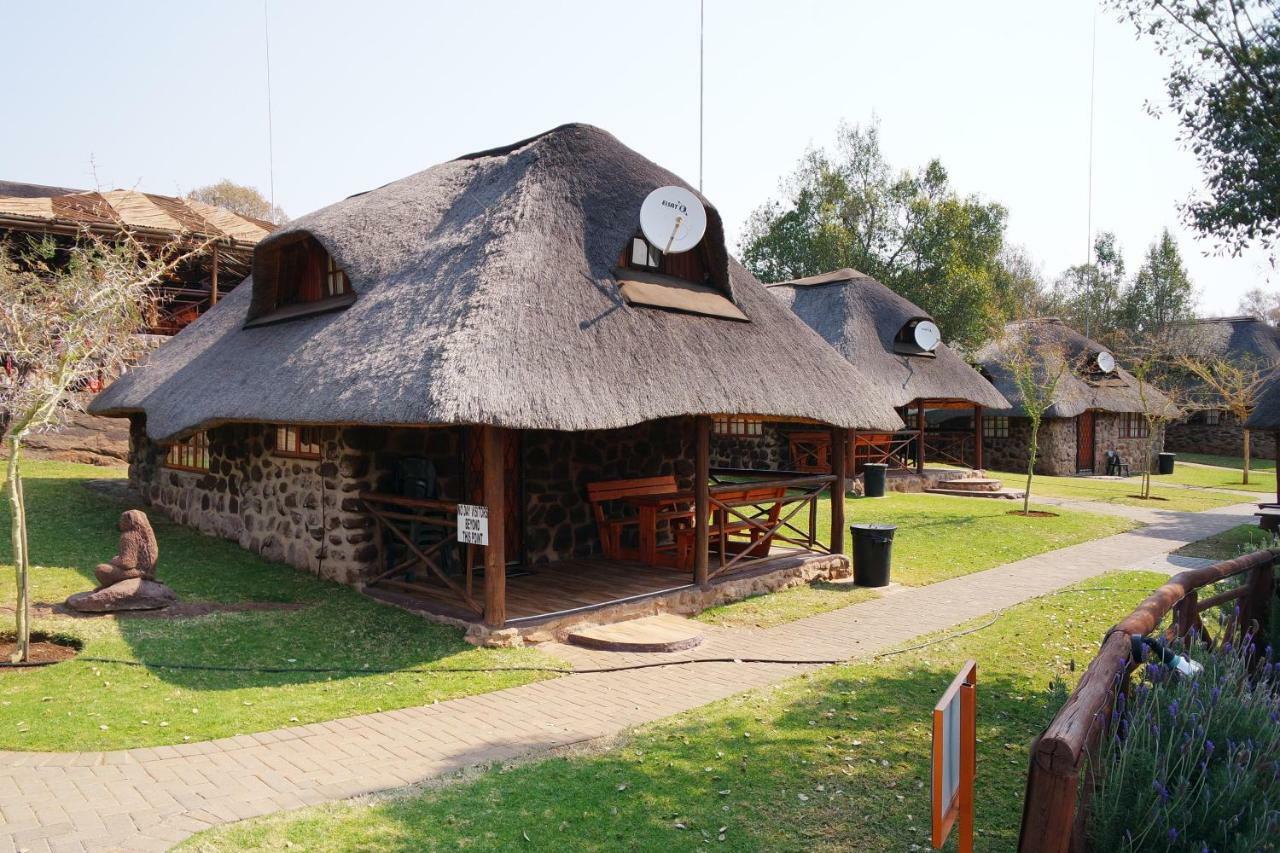 Thandabantu Game Lodge Roossenekal Exterior photo